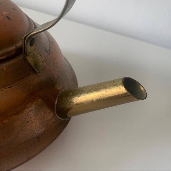 Vintage Copper Tea Kettle / Teapot - Picture 10 of 11